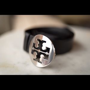 Tory Burch Logo Belt, Silver